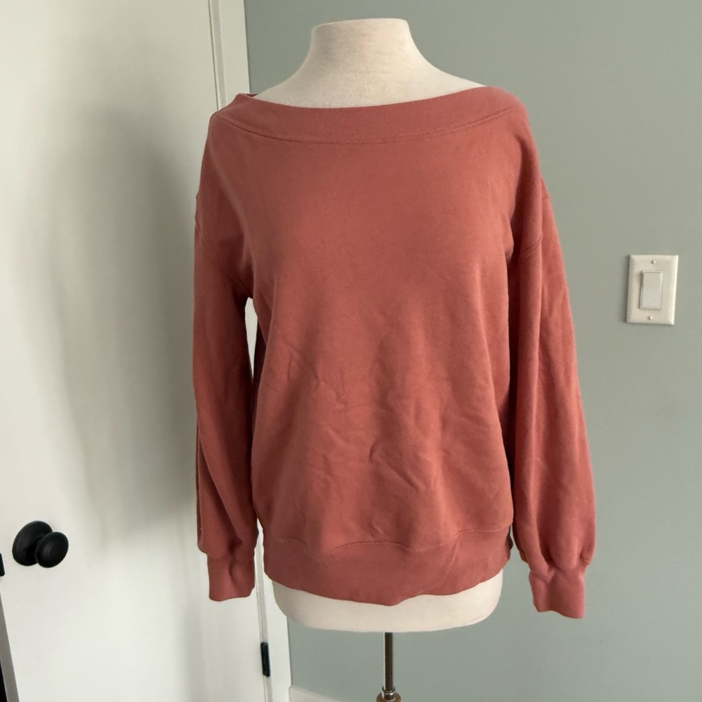 Abercrombie & Fitch Off-Shoulder Sweater - Dusty Rose